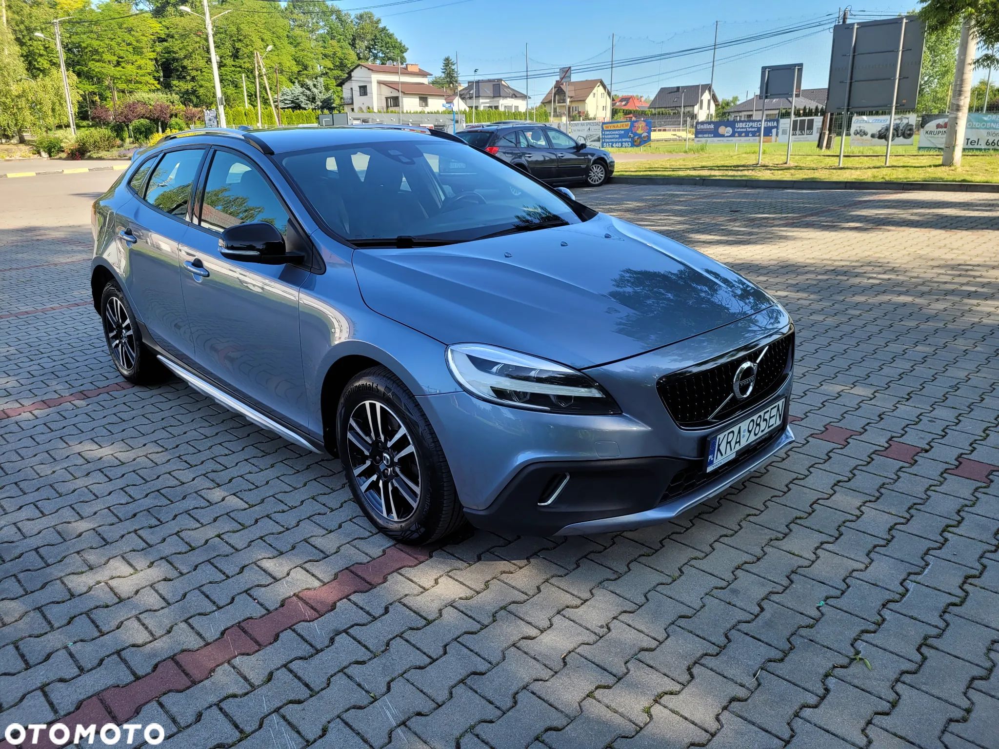 Volvo V40 T3 Drive-E Momentum - 1
