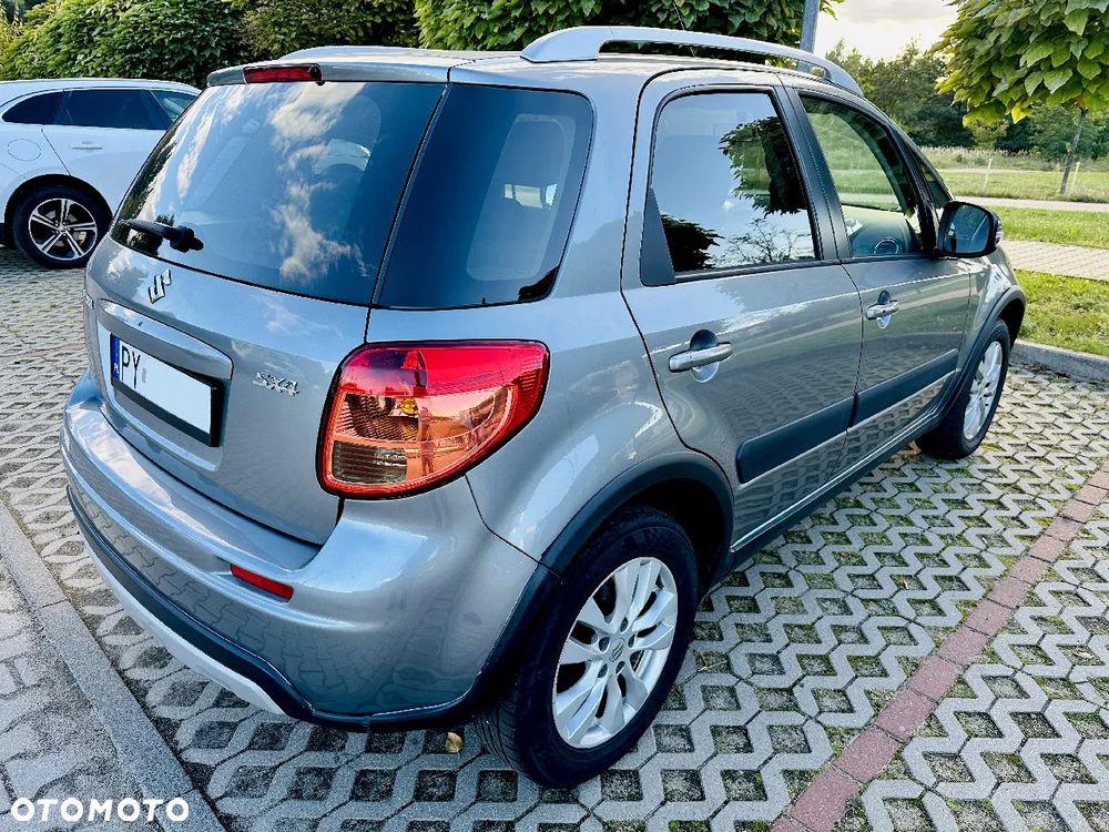 Suzuki SX4 1.6 Premium - 4