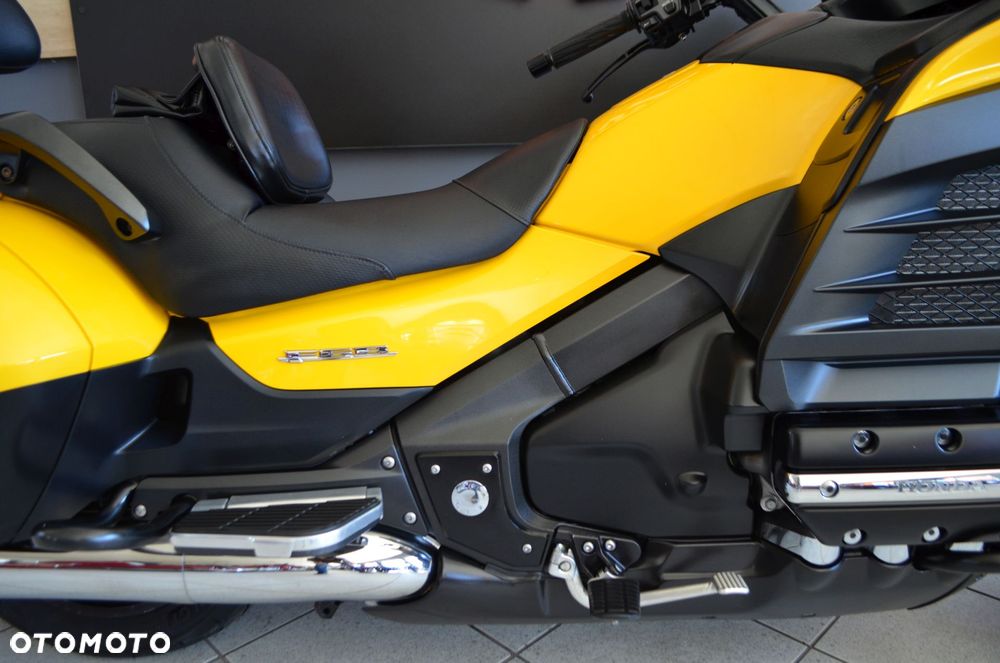 Honda GL - 6