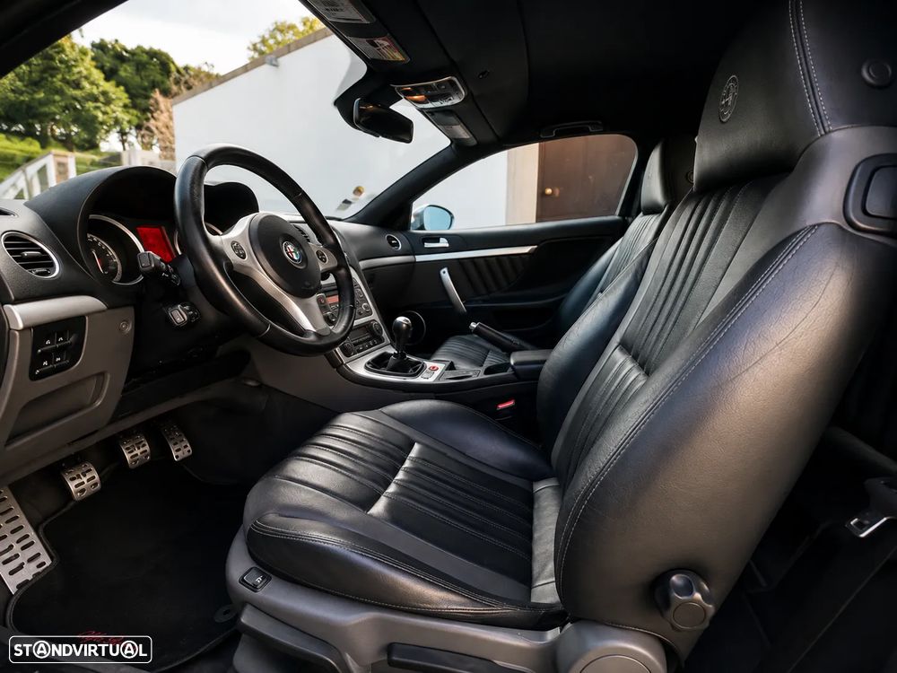 Alfa Romeo Spider 2.4 JTDM - 11