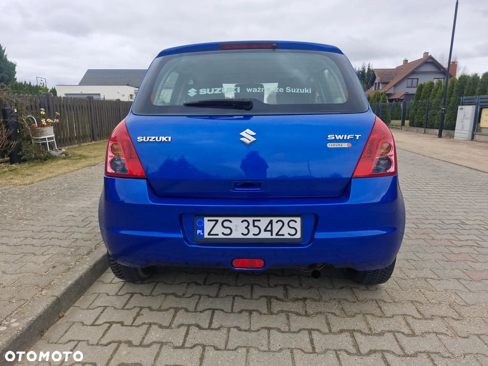 Suzuki Swift 1.3 Sakura - 5
