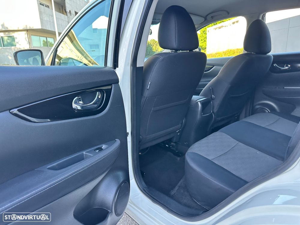Nissan Qashqai 1.5 dCi Acenta - 26