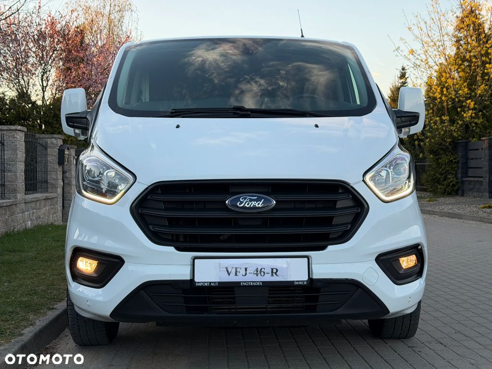 Ford CUSTOM - 29