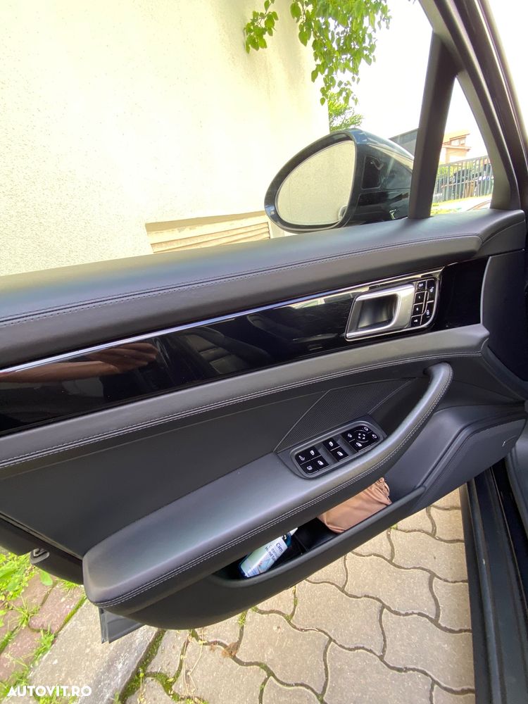 Porsche Panamera 4 E-Hybrid - 2