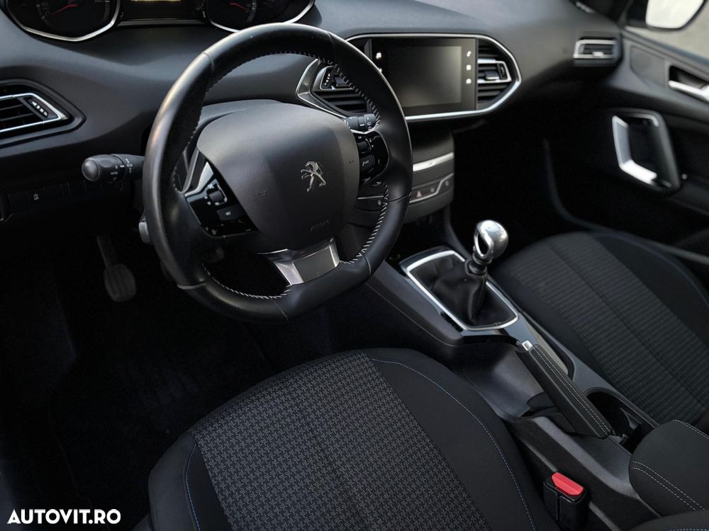 Peugeot 308 - 14