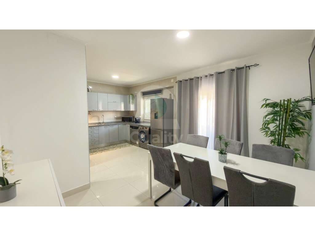 Apartamento T3 convertido em T2 na Verderena - Grande imagem: 3/30