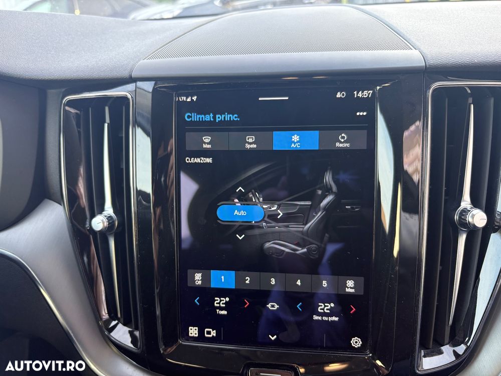 Volvo XC 60 B4 B Geartronic Momentum Pro - 11