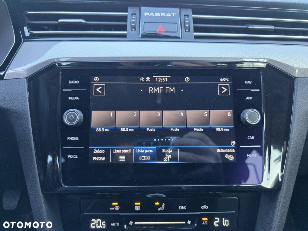 Volkswagen Passat - 23