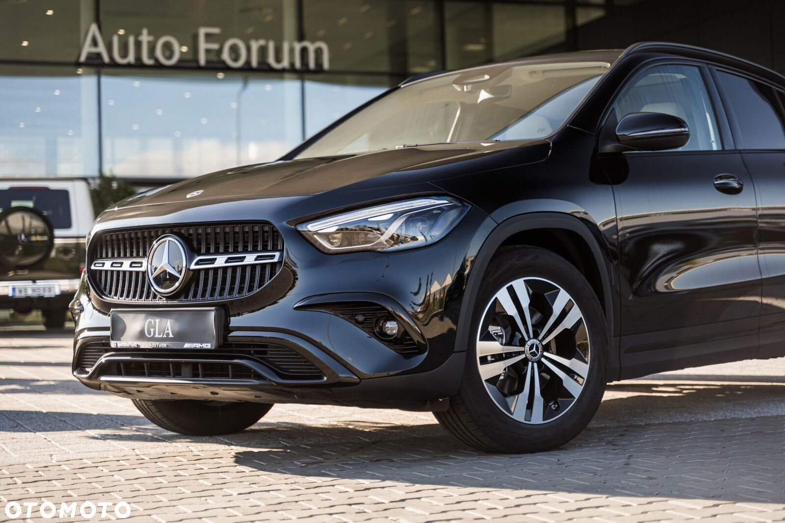 Mercedes-Benz GLA - 2