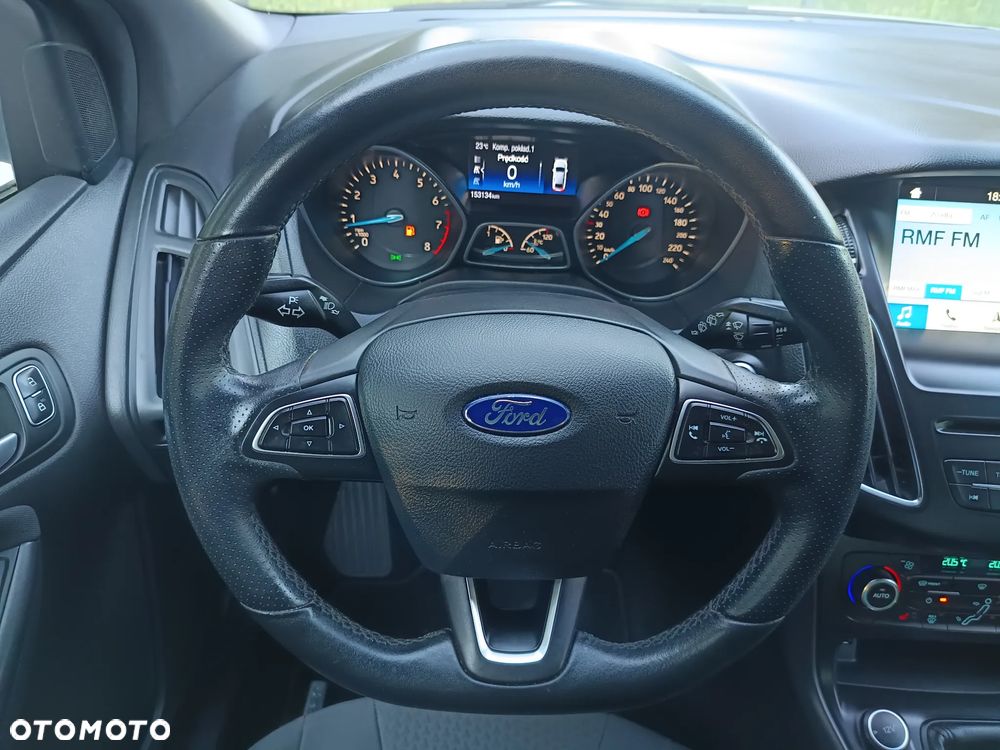 Ford Focus 1.0 EcoBoost Start-Stopp-System ST-LINE - 31