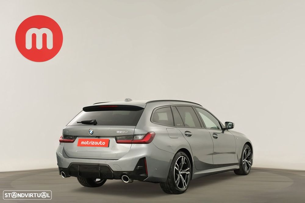 BMW 320 d Touring Pack Desportivo M Auto - 4