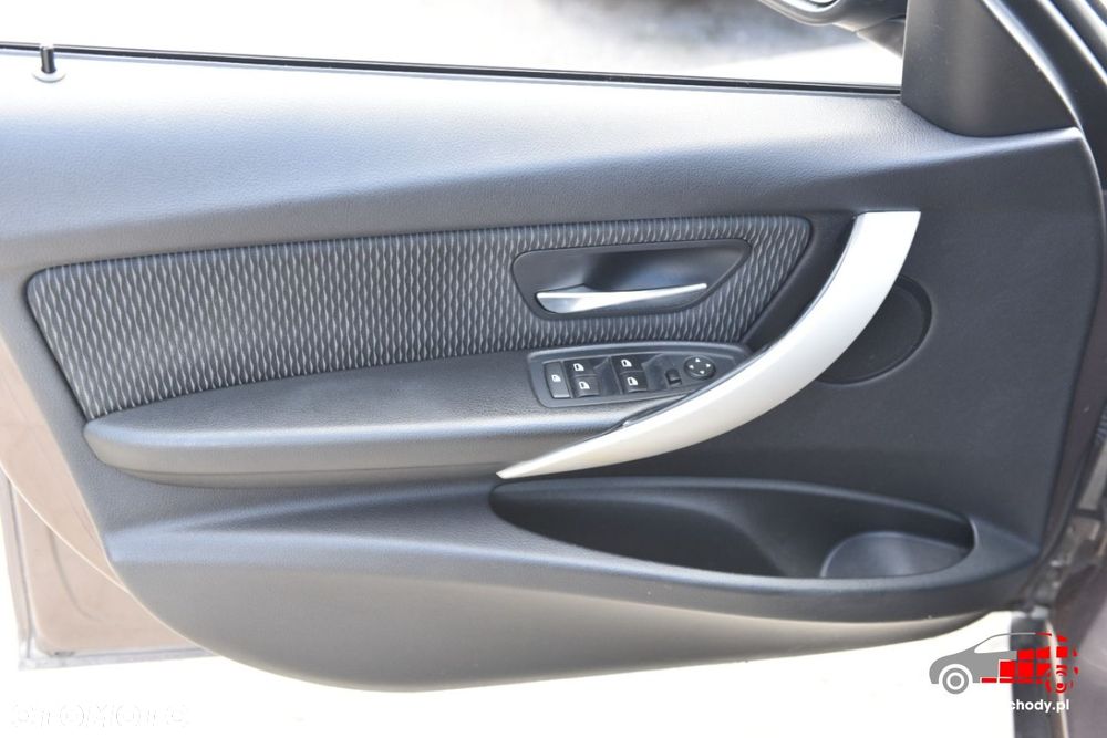BMW Seria 3 - 15
