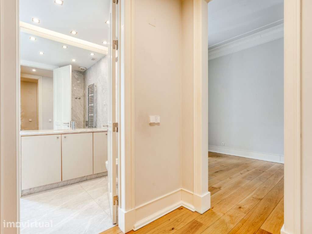 T2 de luxo com jardim de 140m2 e garagem na Estrela - Grande imagem: 5/37