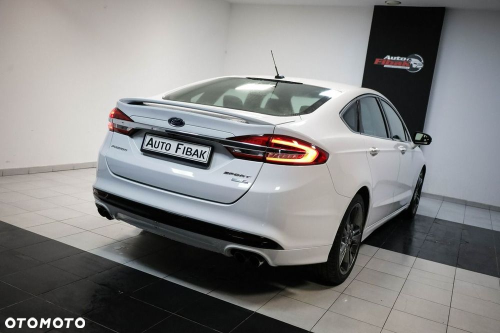 Ford Fusion - 8