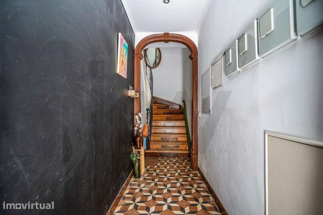 Prédio em Propriedade Total no Centro Histórico de Caldas da Rainha – - Grande imagem: 2/38
