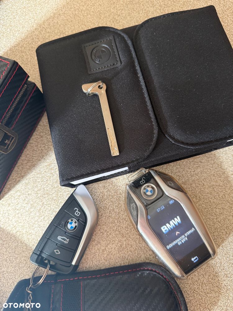 BMW Seria 3 320d xDrive mHEV - 25