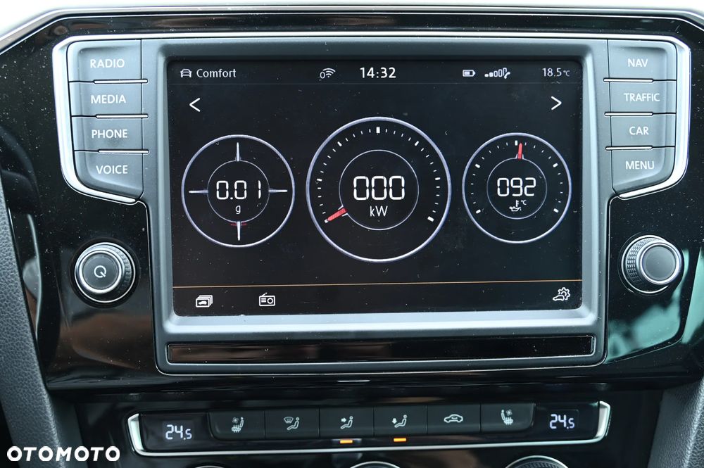 Volkswagen Passat 2.0 TDI Bi-Turbo BMT 4Mot Highline DSG - 35