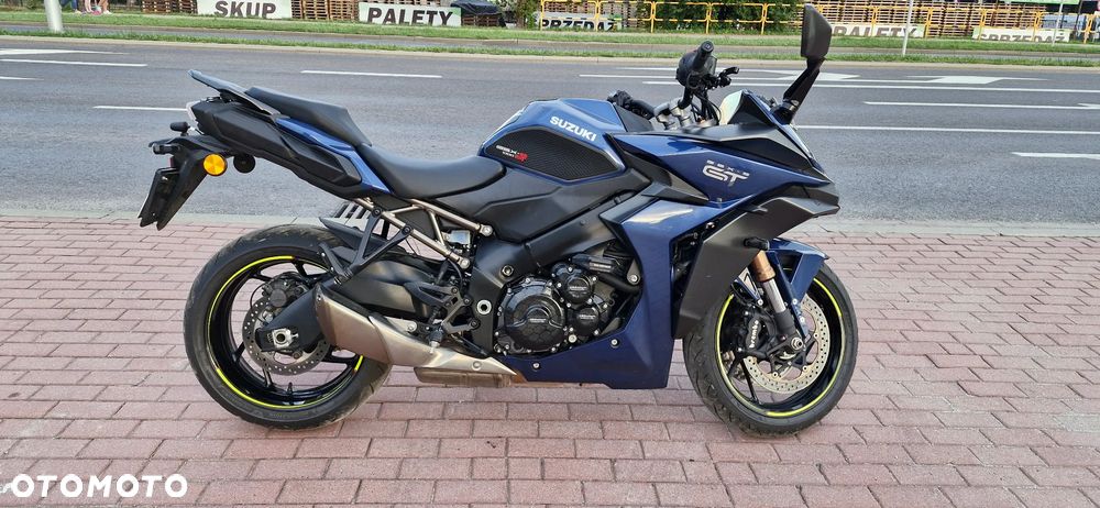 Suzuki GSX - 4