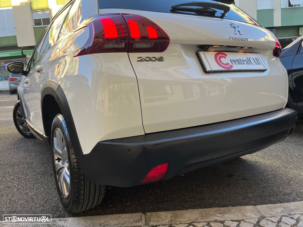 Peugeot 2008 1.5 BlueHDi Signature - 50