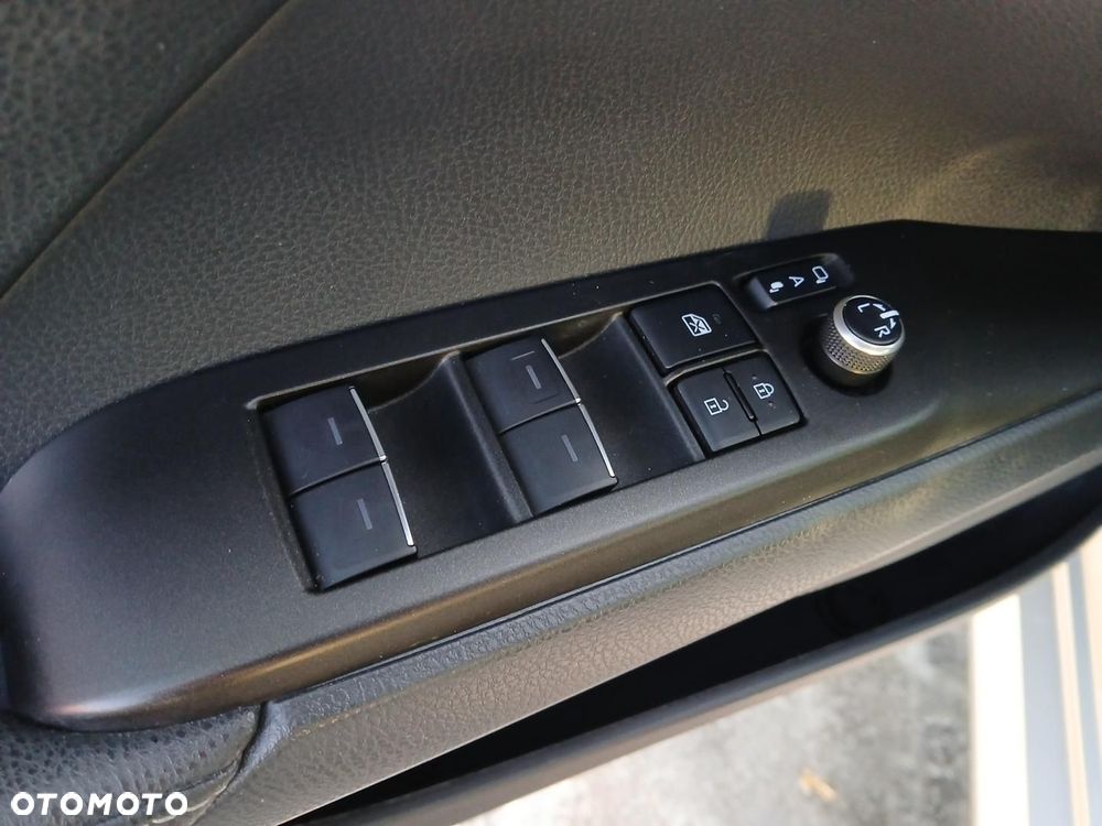 Toyota Camry 2.5 Hybrid Prestige CVT - 40