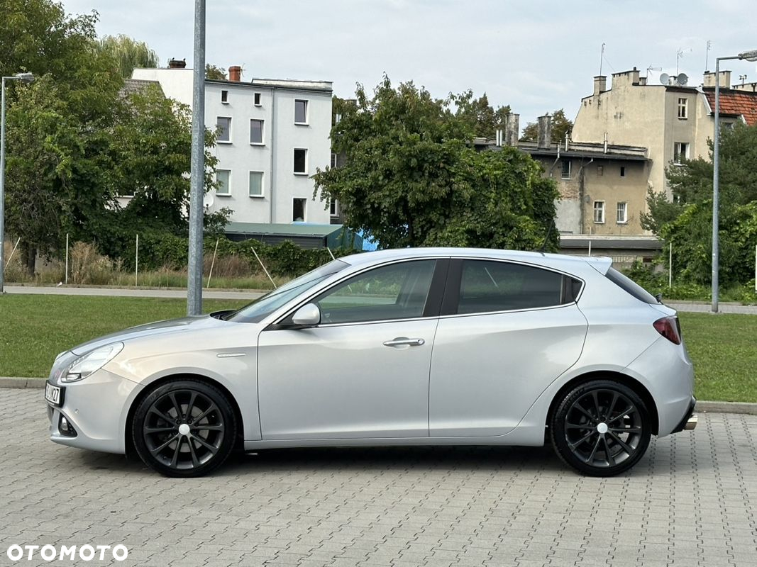 Alfa Romeo Giulietta 2.0 JTDM Distinctive - 2