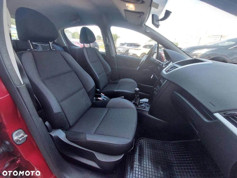 Peugeot 207 - 12