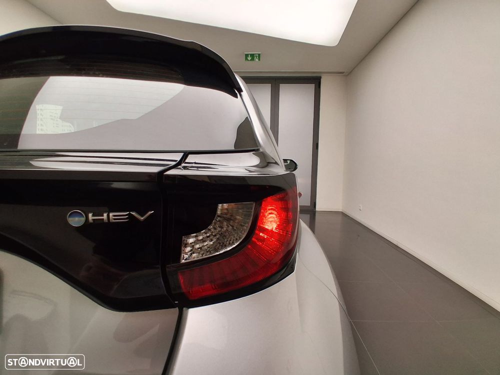 Toyota Yaris - 40