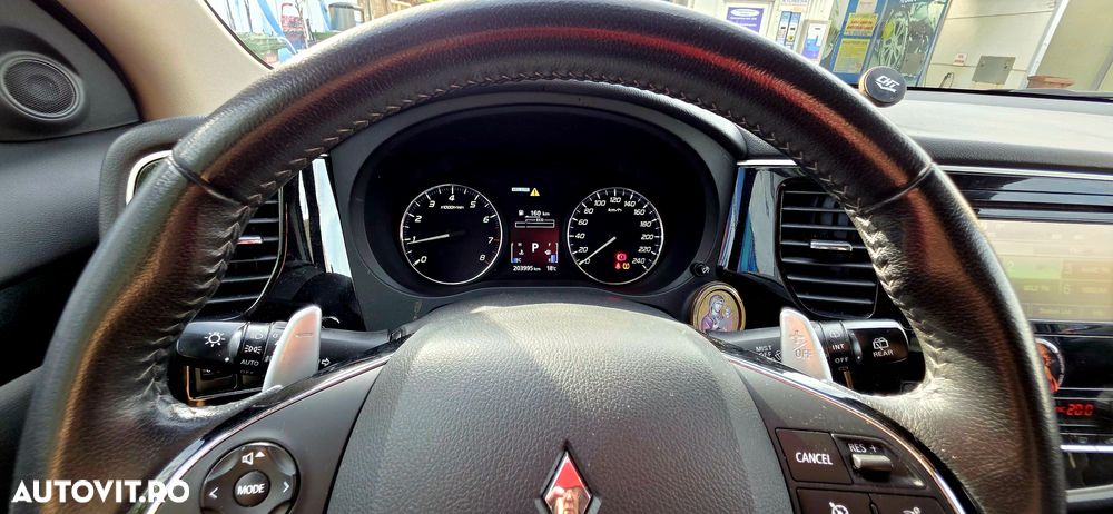 Mitsubishi Outlander 2.0L AS&G CVT Invite - 9