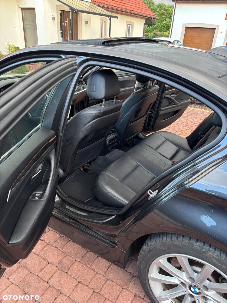 BMW Seria 5 535i xDrive Sport-Aut Luxury Line - 6