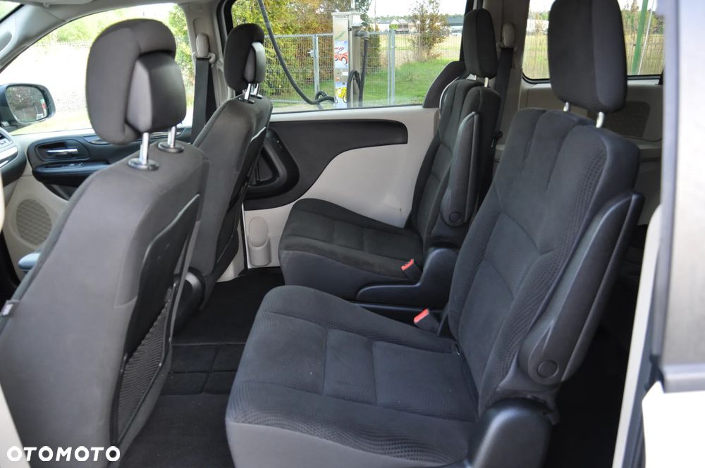 Dodge Grand Caravan 3.6 Express - 29