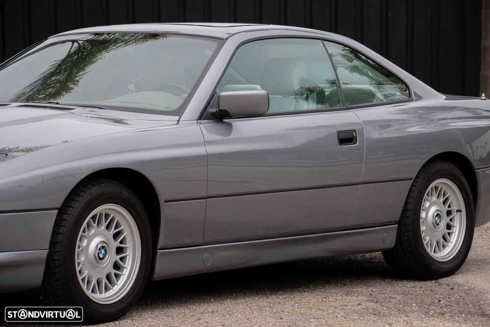 BMW 850 i A - 12