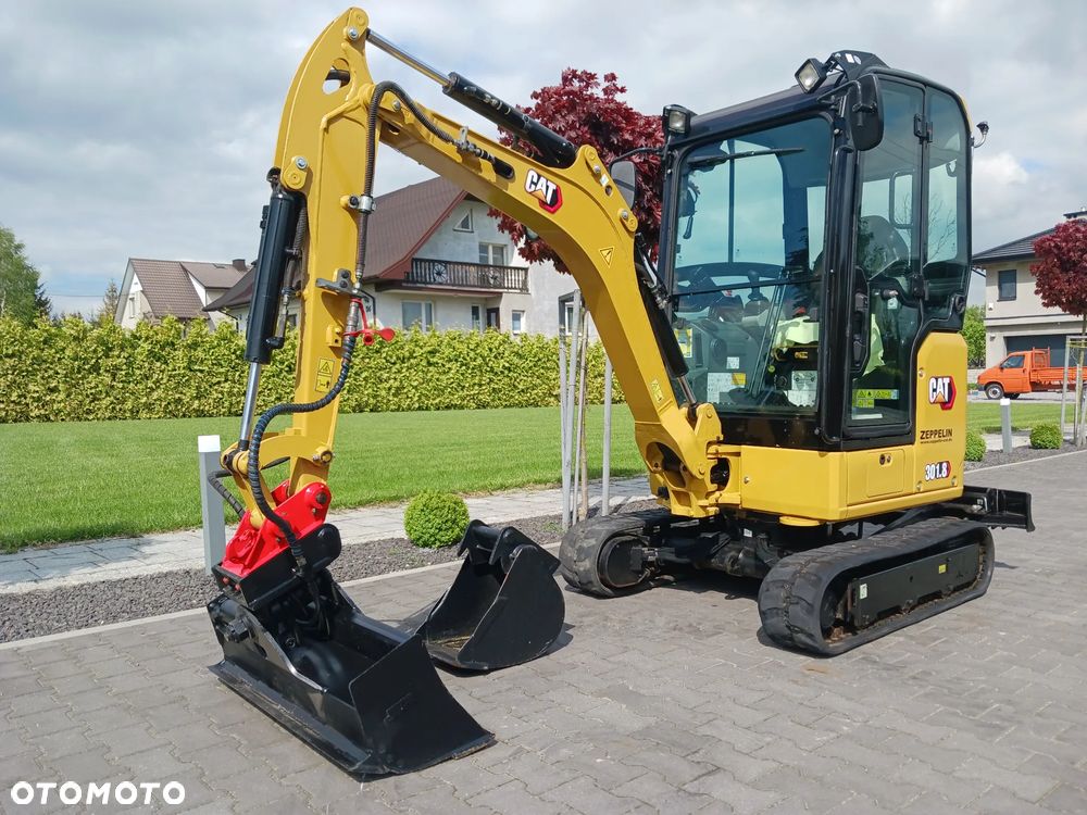 Caterpillar 301.8 - 12