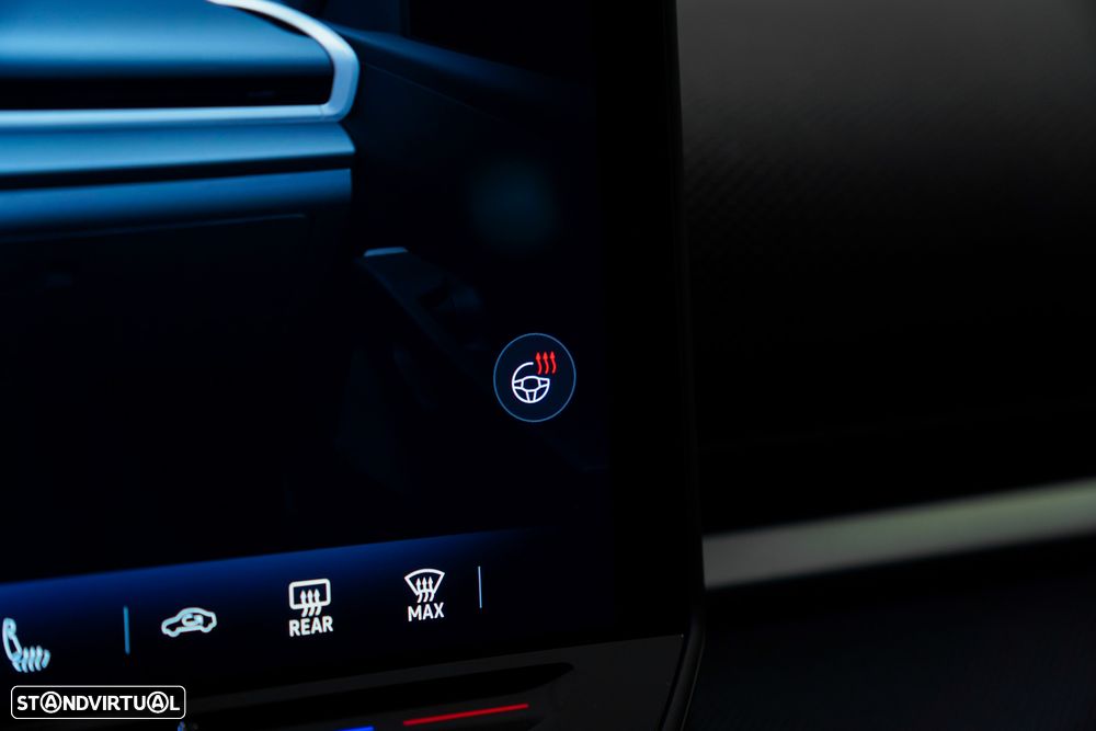 VW T-Roc 1.5 eTSI Life DSG - 36