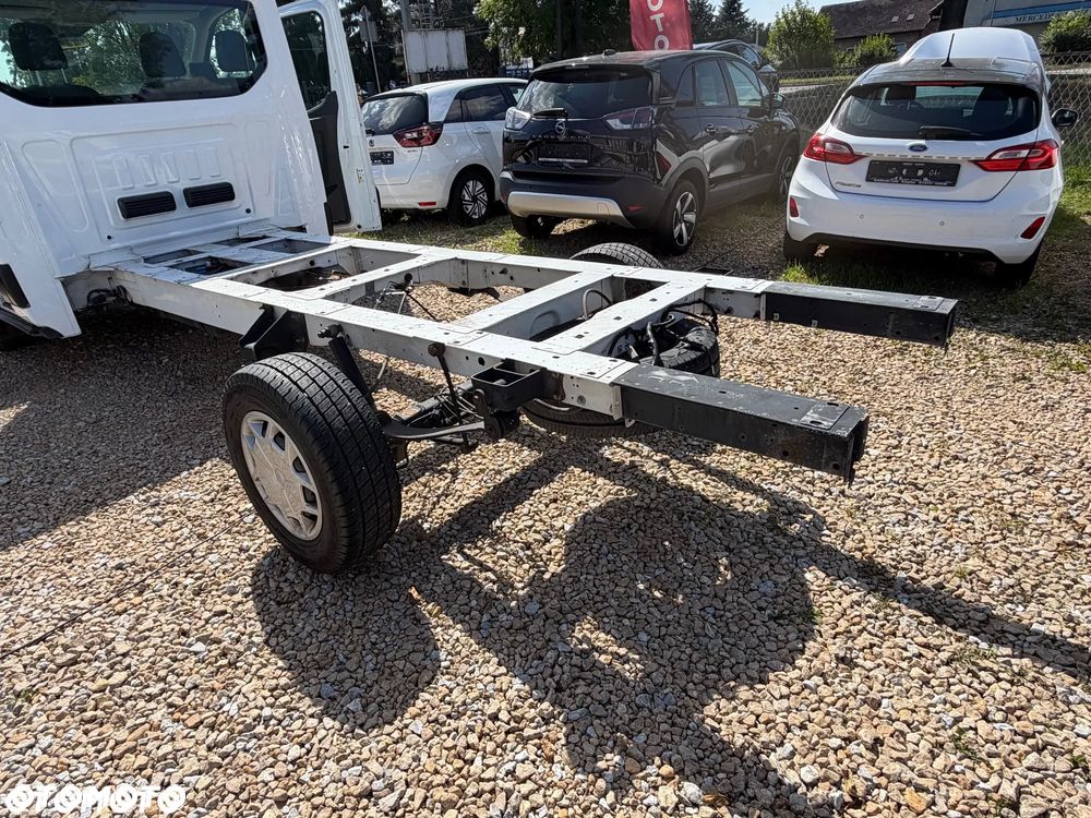 Ford Transit - 13