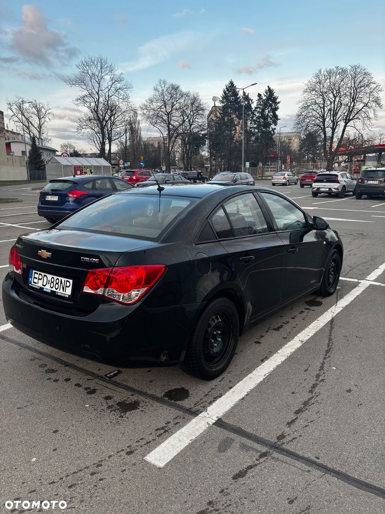 Chevrolet Cruze 1.8 LS+ - 4
