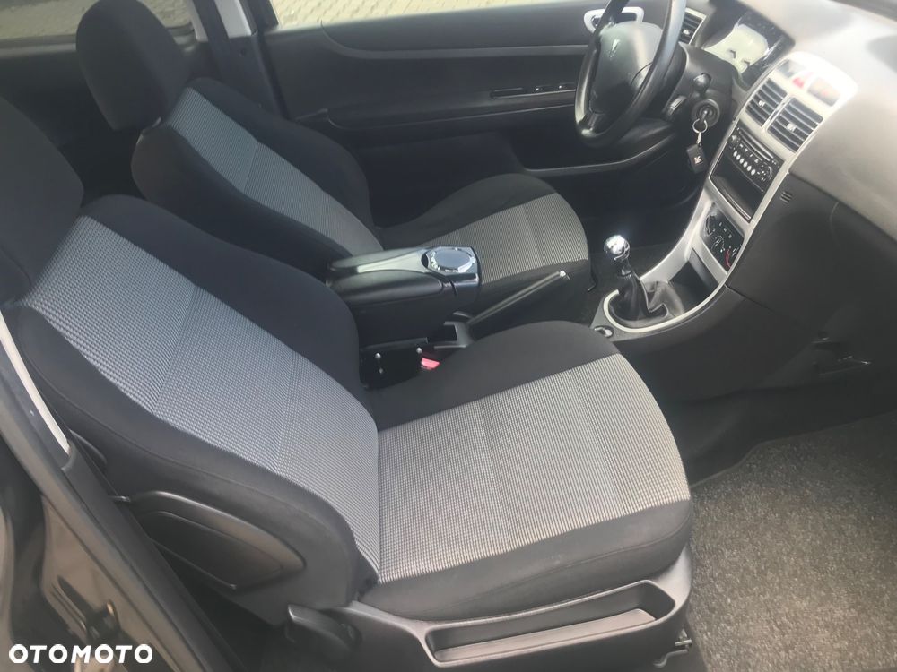 Peugeot 307 HDi 110 Sportline - 7