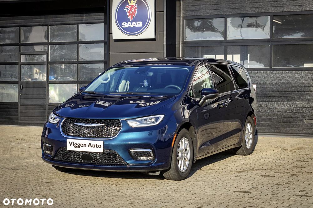 Chrysler Pacifica - 3