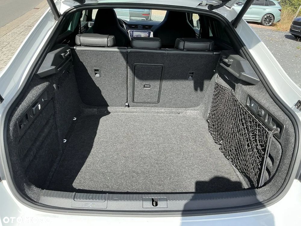 Skoda Superb 2.0 TDI SCR Sportline DSG - 18