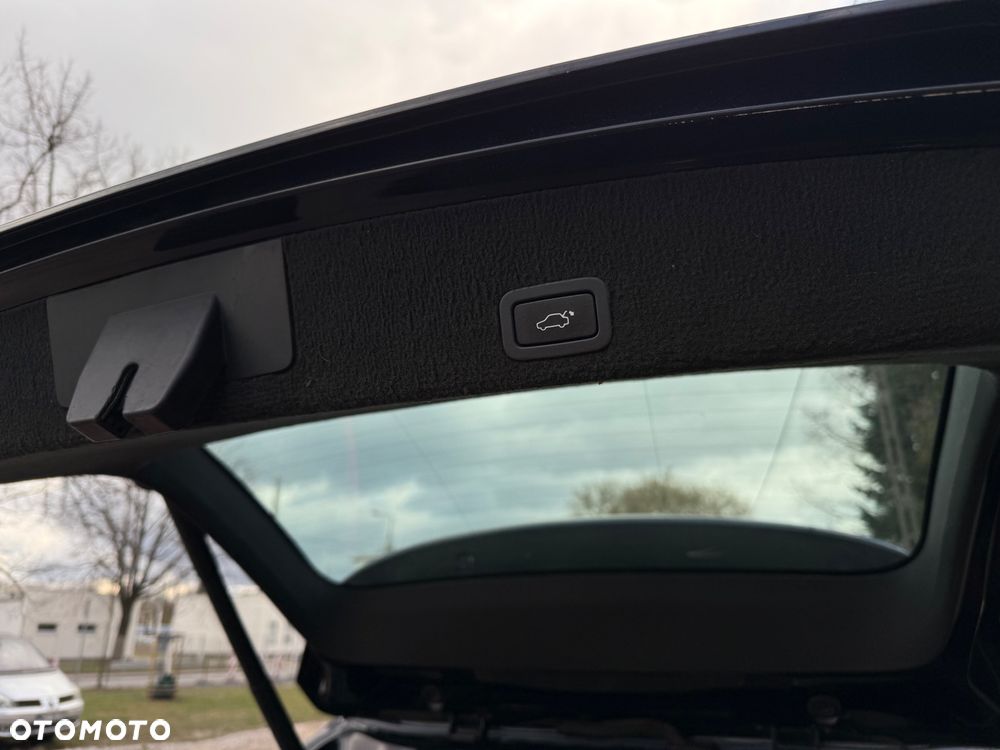 Volvo XC 60 D5 AWD Kinetic - 19