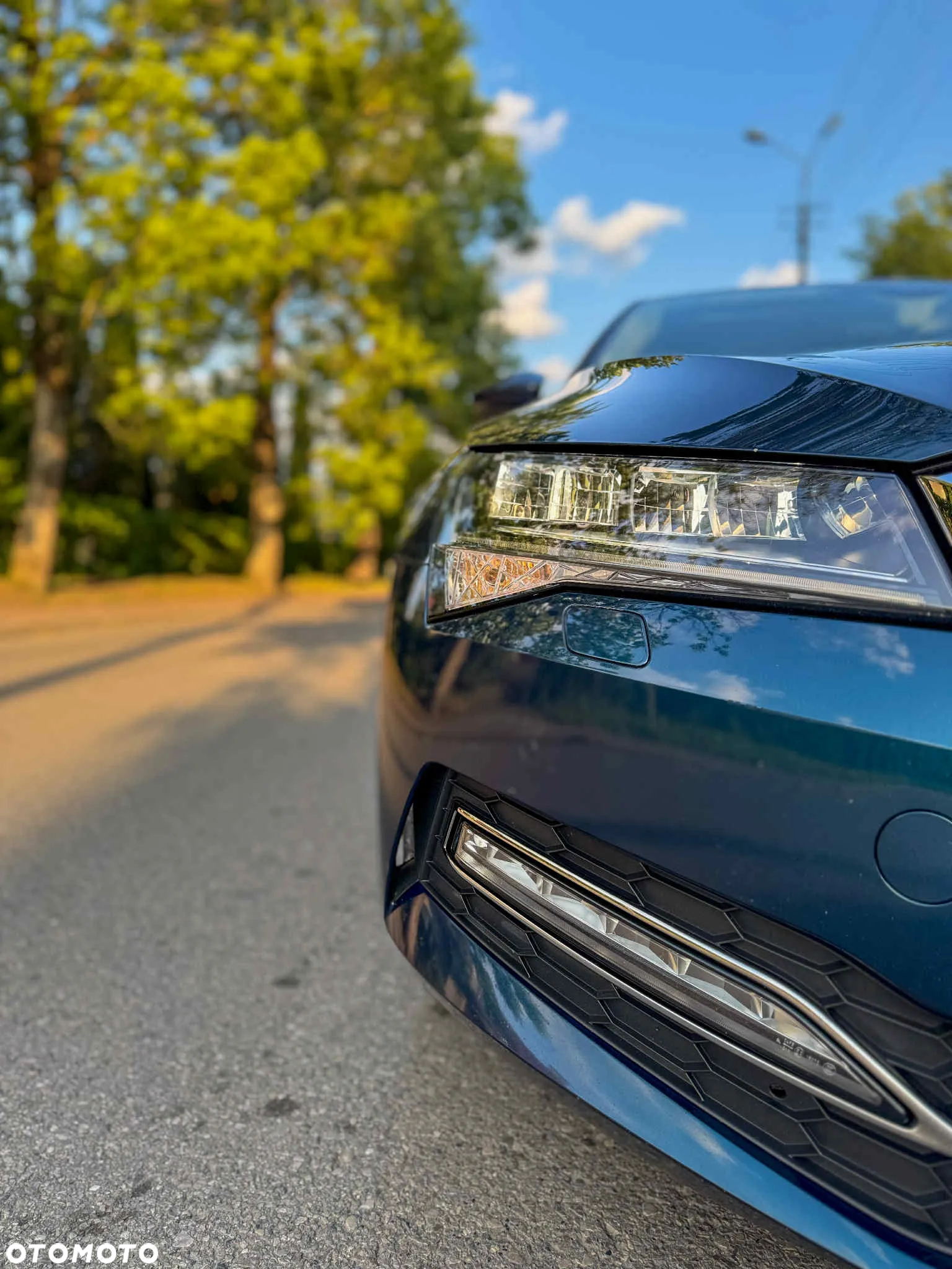 Skoda Superb 2.0 TDI SCR Style DSG - 4