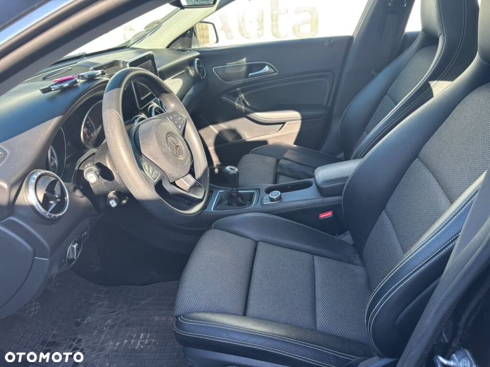 Mercedes-Benz CLA - 11