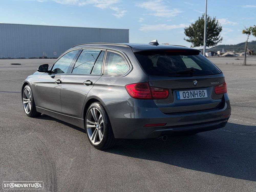 BMW 320 d Auto Line Sport - 4