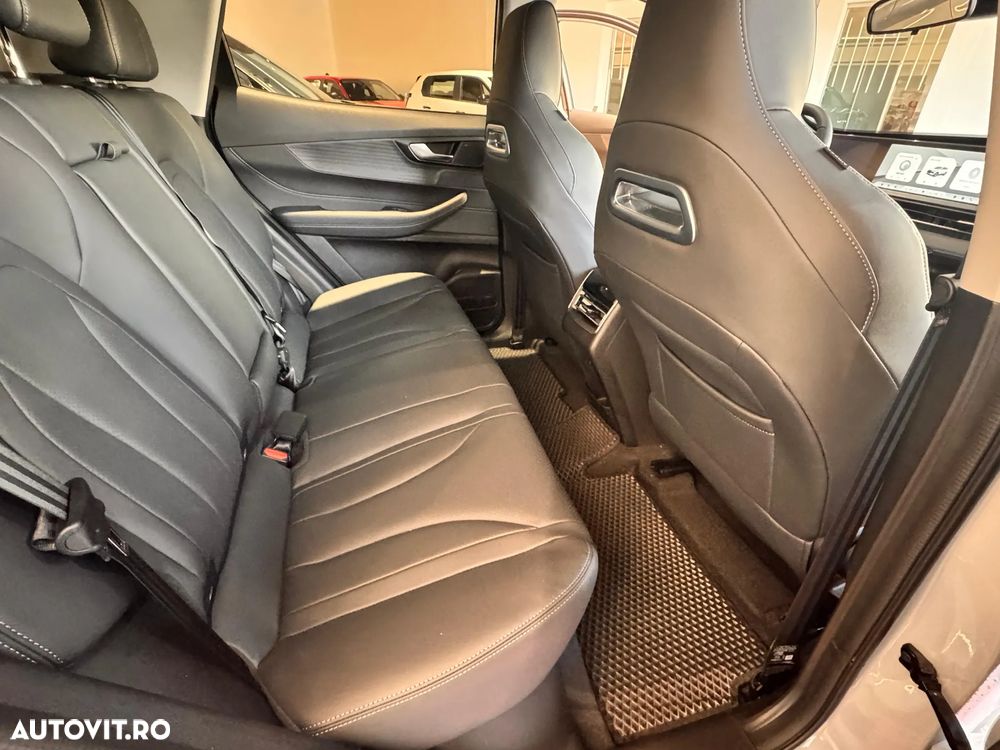 Chery Tiggo 4 1.5 TGDI DHT HEV Unique - 9