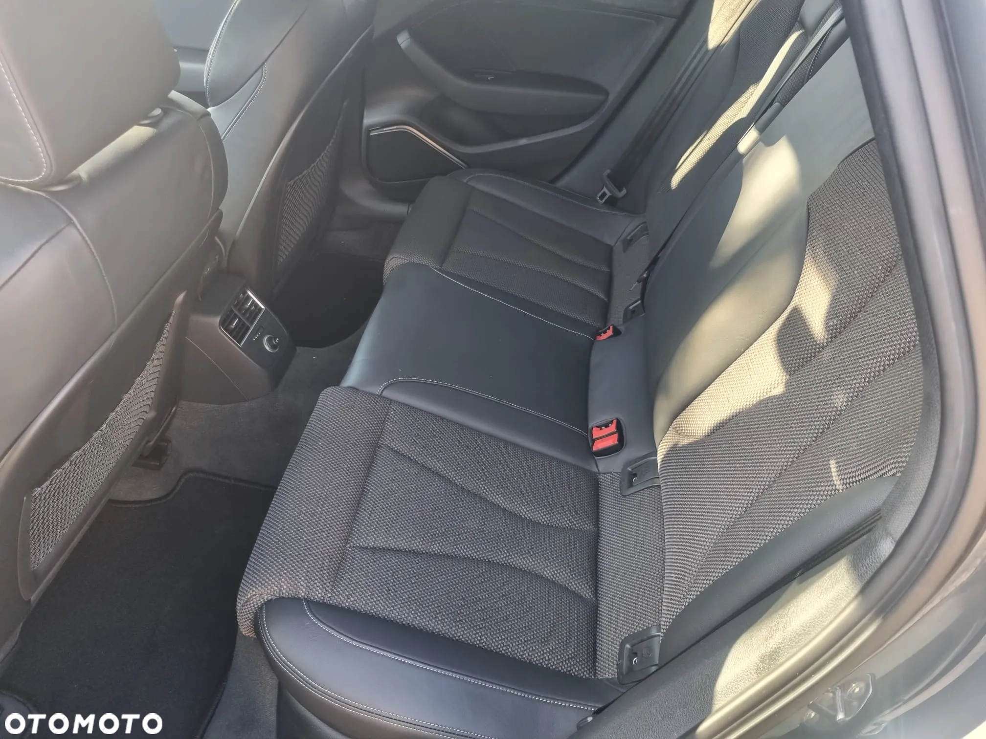 Audi A3 1.4 TFSI cylinder on demand ultra Sportback S t S line Sportpaket - 23