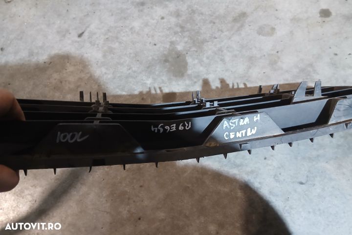 Grila bara fata centru 375768702 24460271 375768702 24460271 Opel Ast - 3