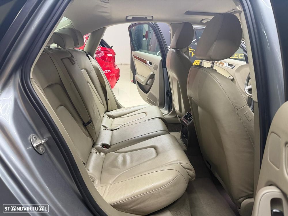Audi A4 2.0 TDI exclusive Multitronic - 15