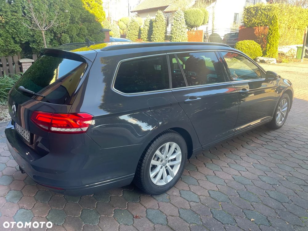 Volkswagen Passat Variant 2.0 TDI (BlueMotion Technology) Comfortline - 11