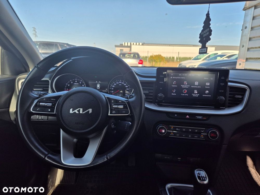Kia Ceed 1.5 T-GDI M - 17