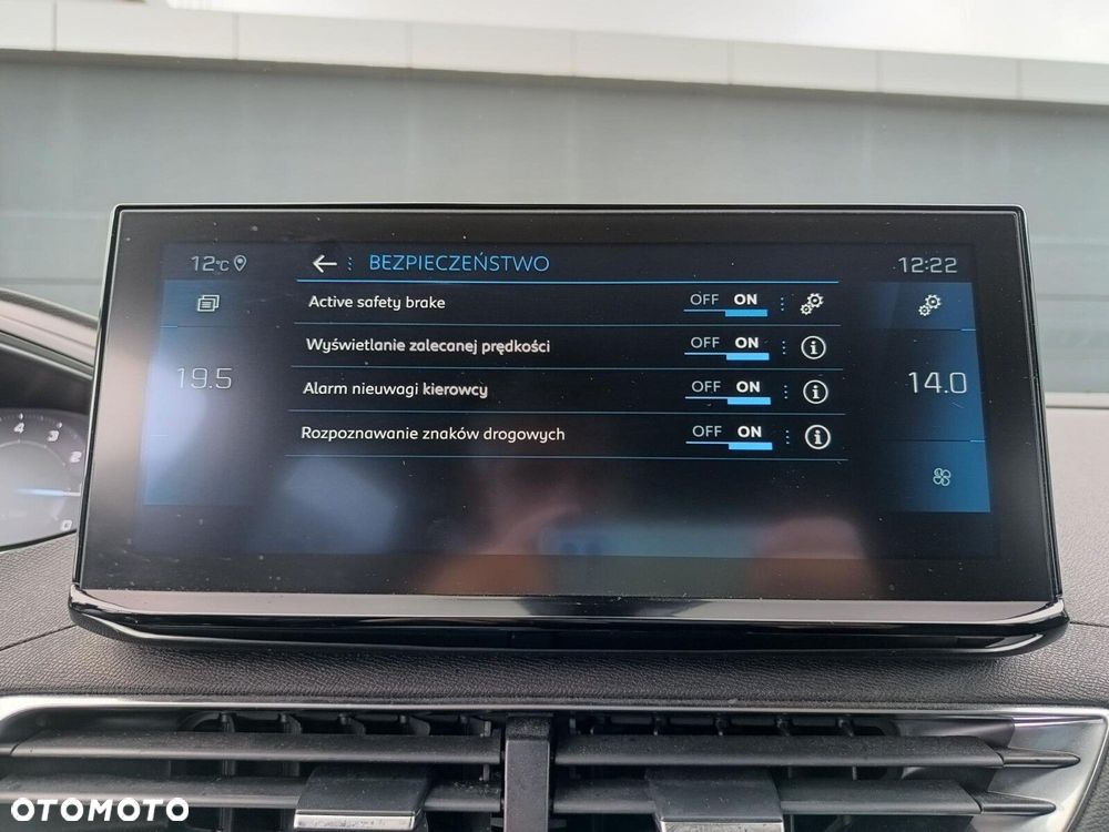 Peugeot 3008 1.2 PureTech Allure S&S EAT8 - 36