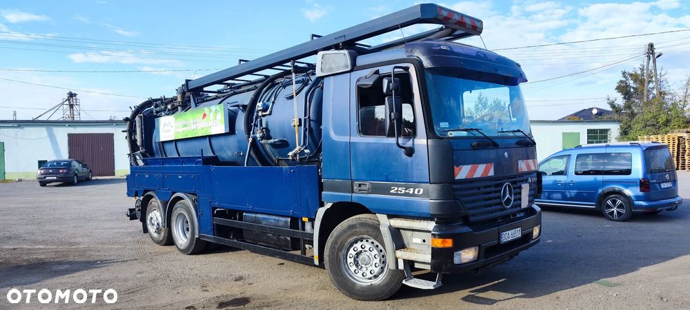 Mercedes-Benz ACTROS - 1
